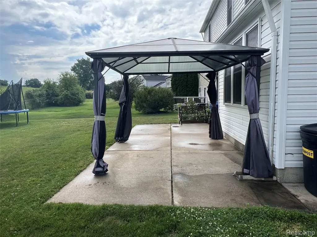 7753 Turrillium Lane Waterford Charter Township MI 48327