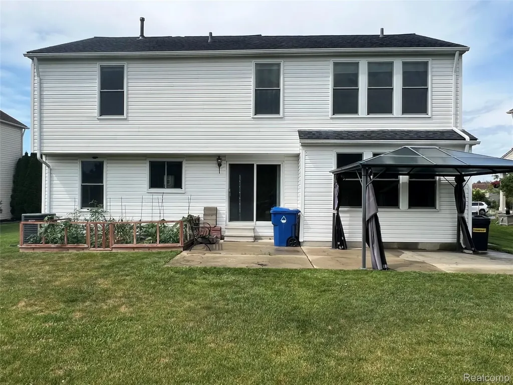 7753 Turrillium Lane Waterford Charter Township MI 48327