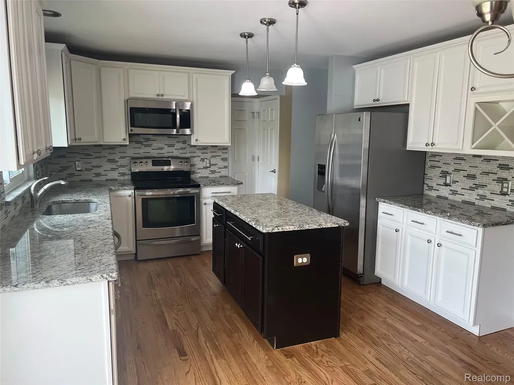 7753 Turrillium Lane Waterford Charter Township MI 48327