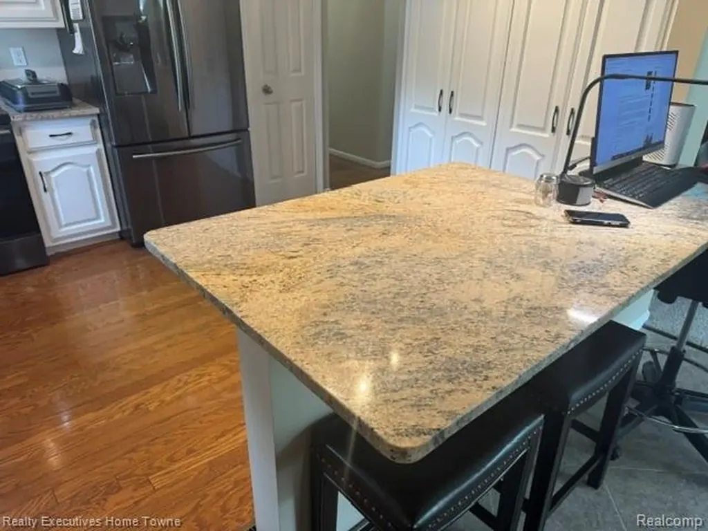 1467 E Krafft Road Fort Gratiot Charter Township MI 48059