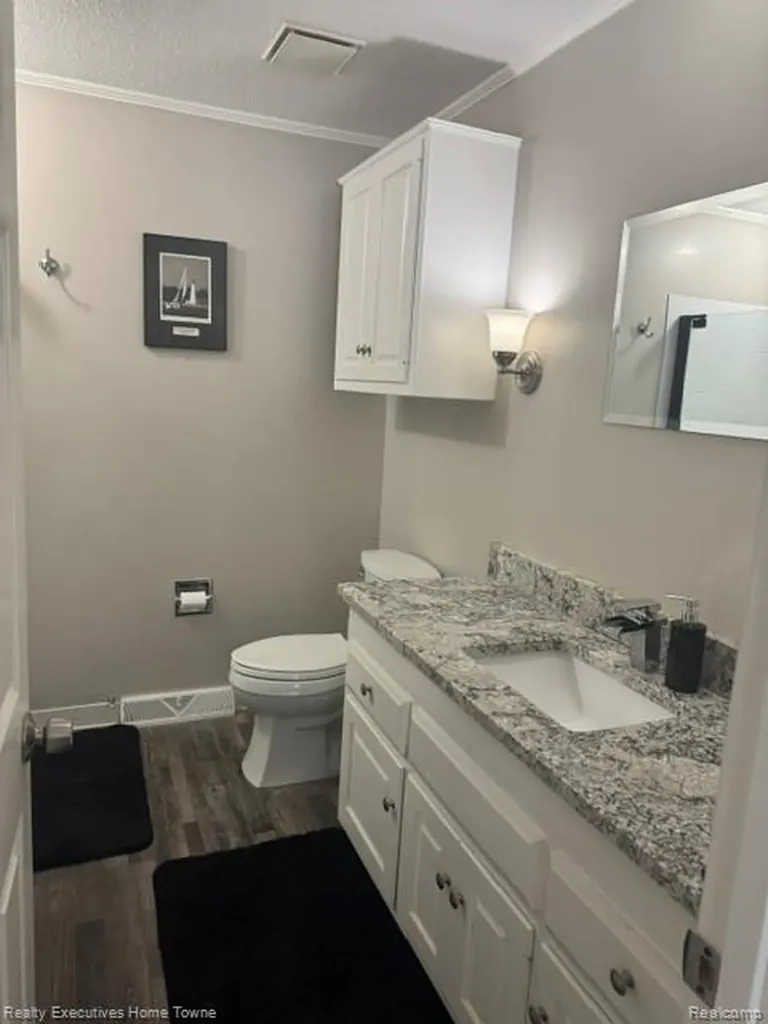 1467 E Krafft Road Fort Gratiot Charter Township MI 48059