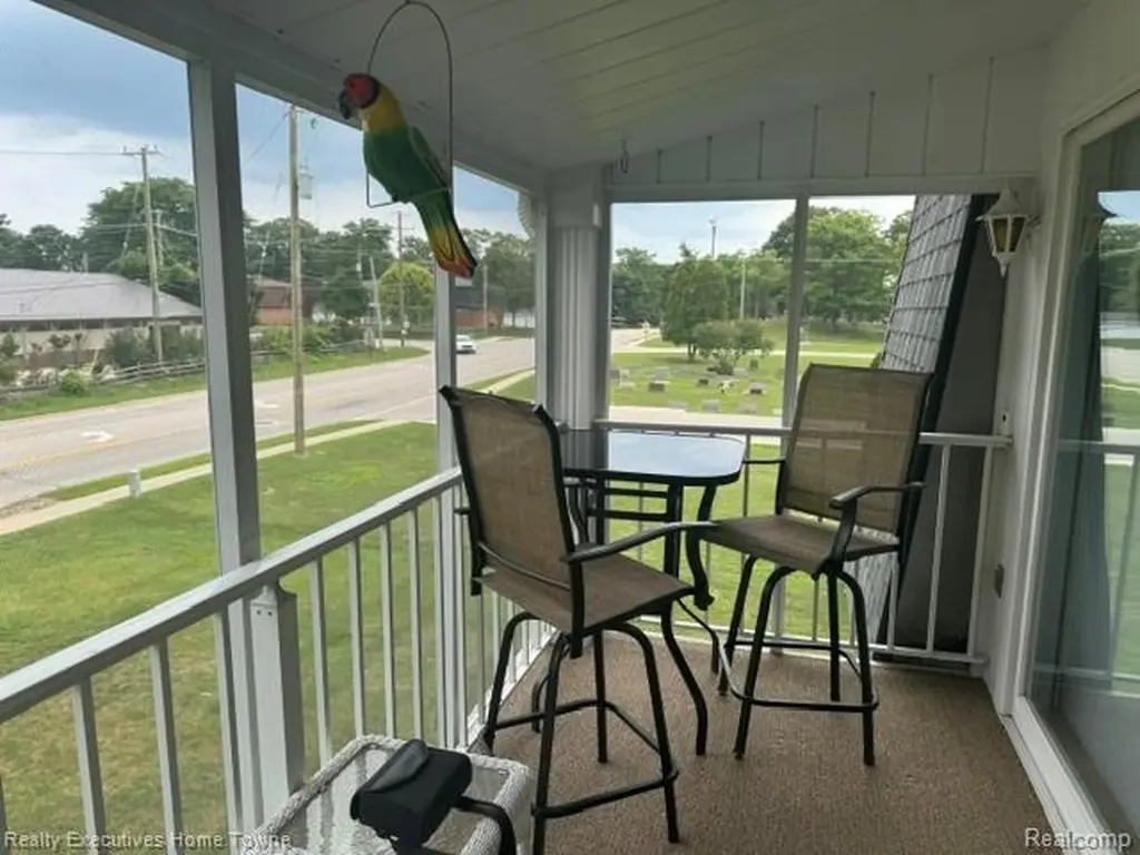 1467 E Krafft Road Fort Gratiot Charter Township MI 48059