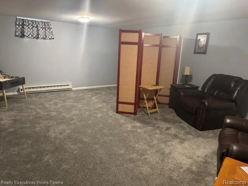 1467 E Krafft Road Fort Gratiot Charter Township MI 48059