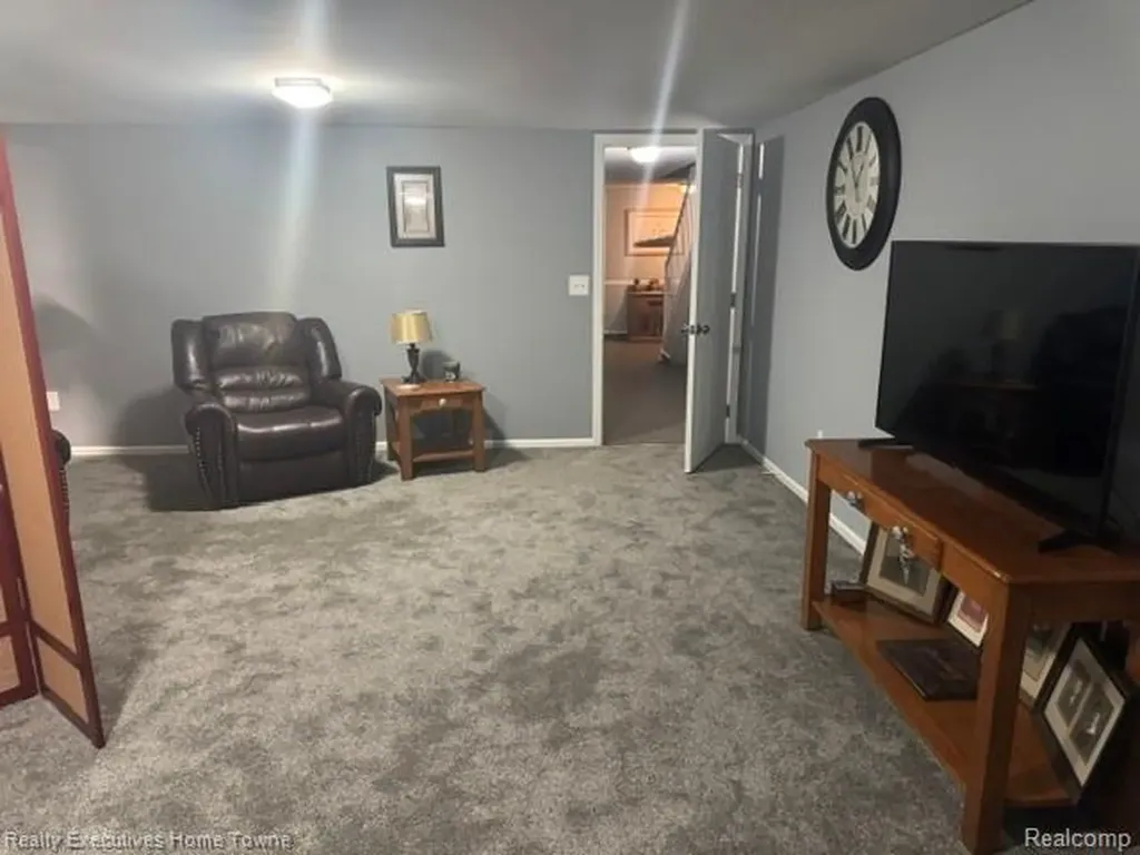 1467 E Krafft Road Fort Gratiot Charter Township MI 48059