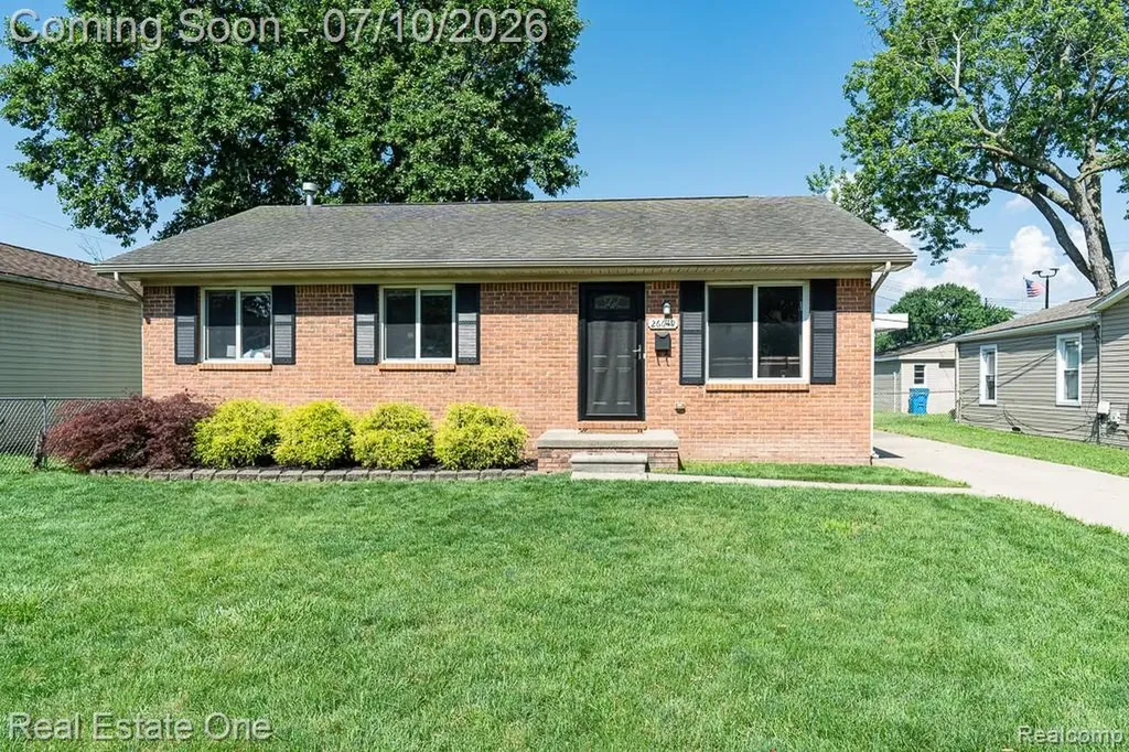 26649 Groveland Street Madison Heights City MI 48071