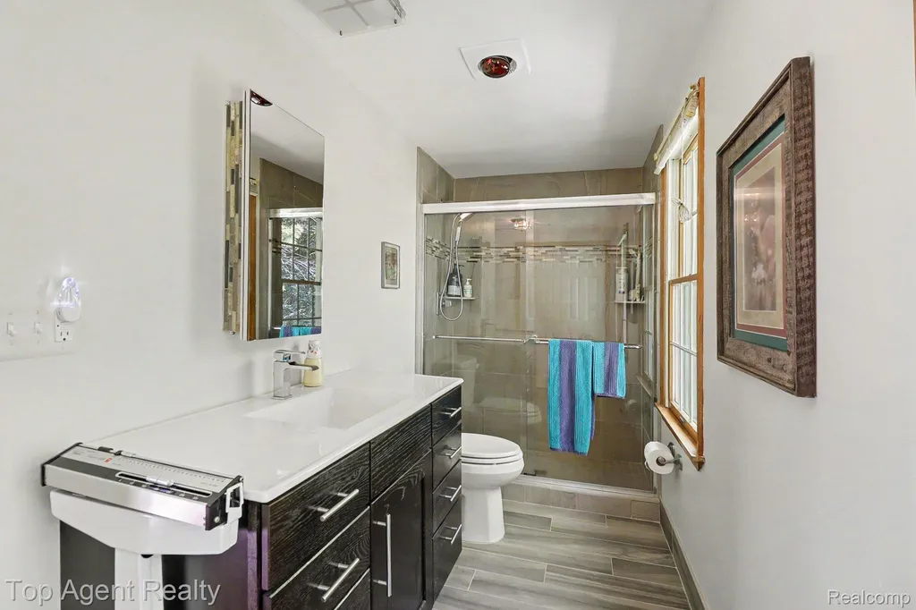 2411 Farmbrook Trail Addison Township MI 48370