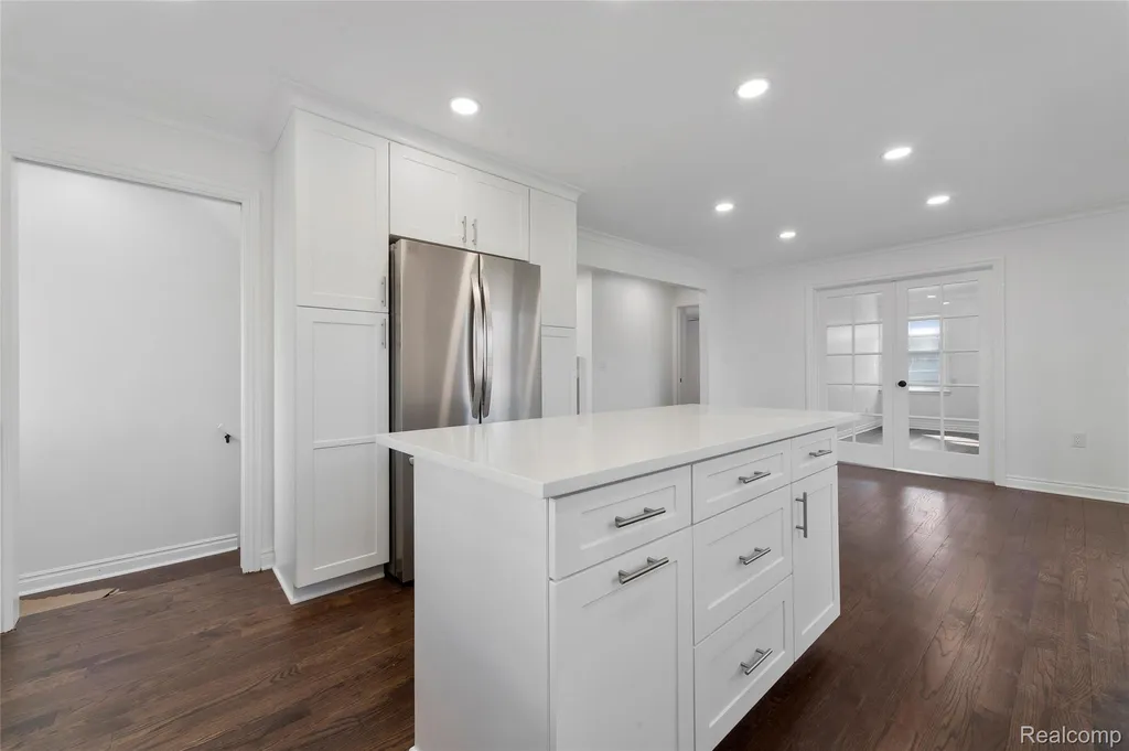 4312 Samoset Road Royal Oak City MI 48073