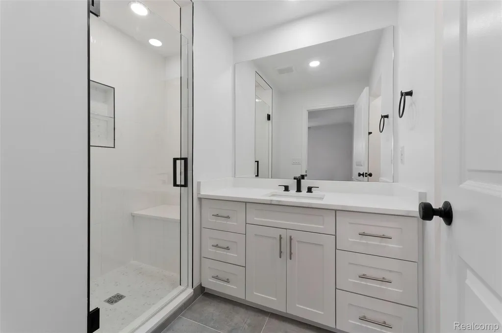 4312 Samoset Road Royal Oak City MI 48073