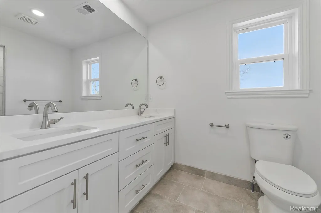 4312 Samoset Road Royal Oak City MI 48073