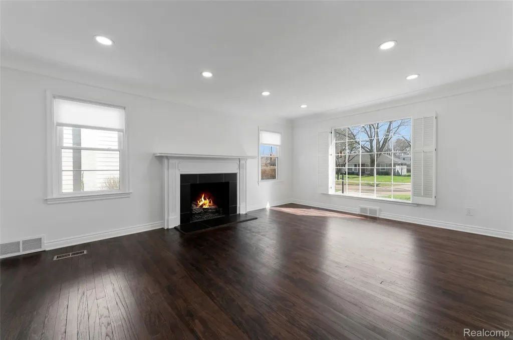 4312 Samoset Road Royal Oak City MI 48073