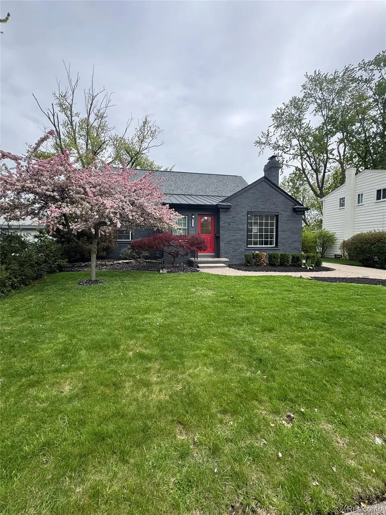 4312 Samoset Road Royal Oak City MI 48073