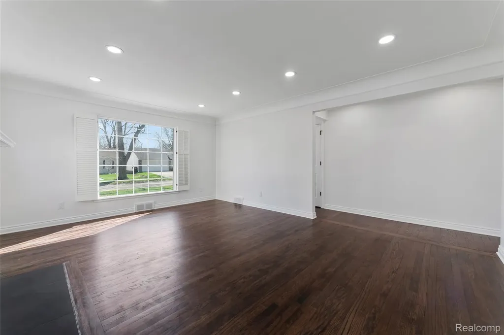 4312 Samoset Road Royal Oak City MI 48073