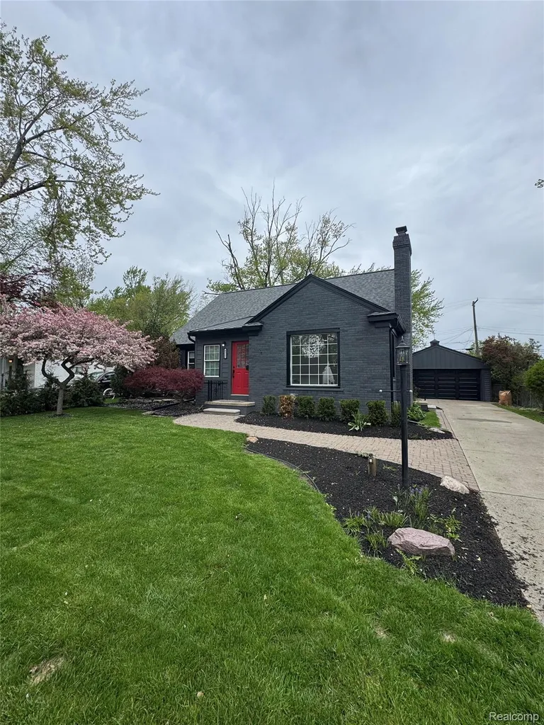 4312 Samoset Road Royal Oak City MI 48073