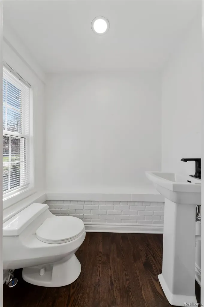 4312 Samoset Road Royal Oak City MI 48073