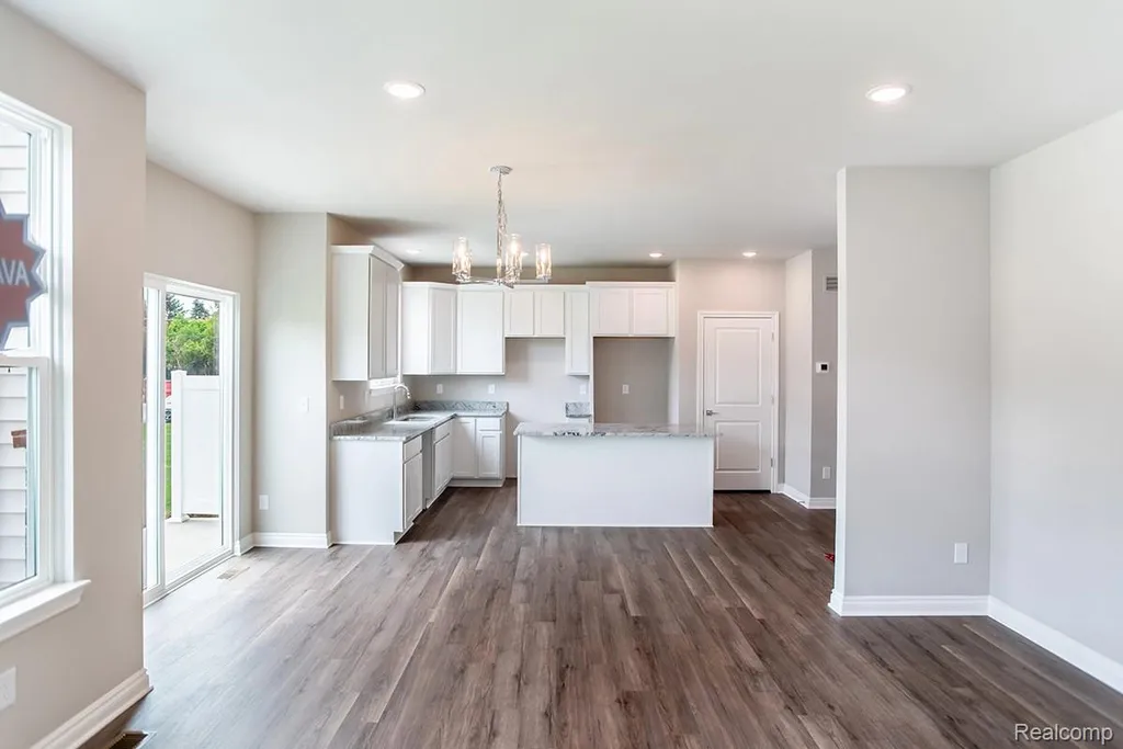 16 Grandview Circle Grandview Circle White Lake Charter Township MI 48386