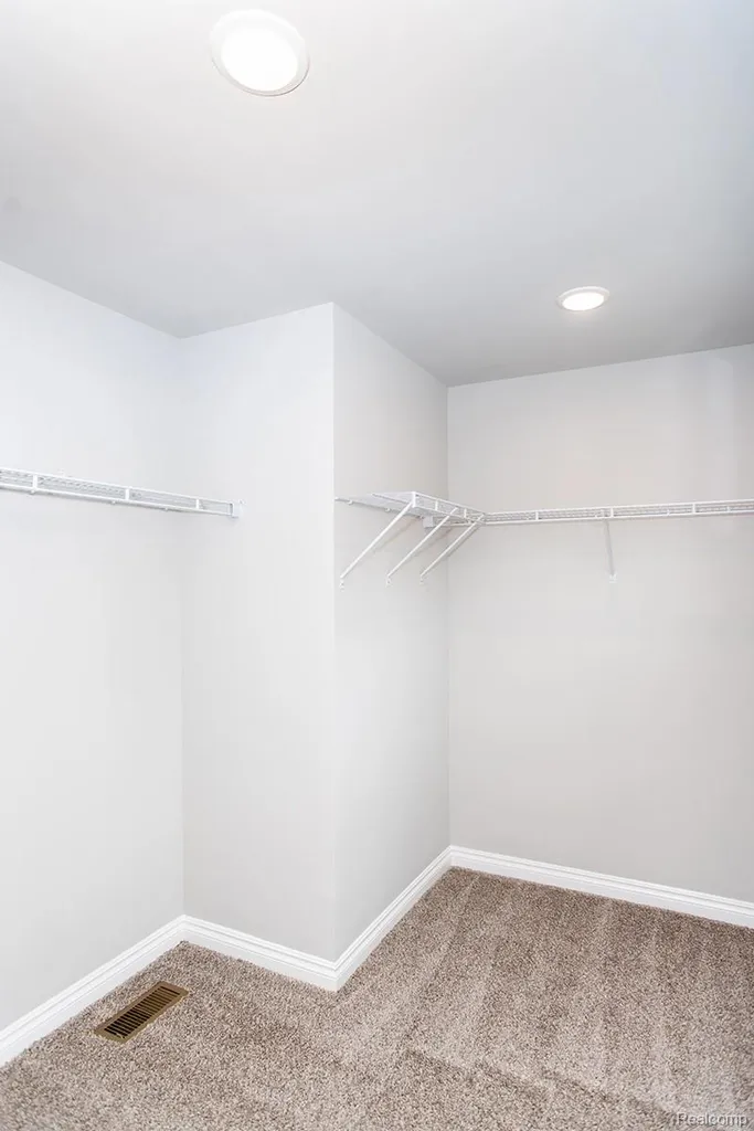 16 Grandview Circle Grandview Circle White Lake Charter Township MI 48386
