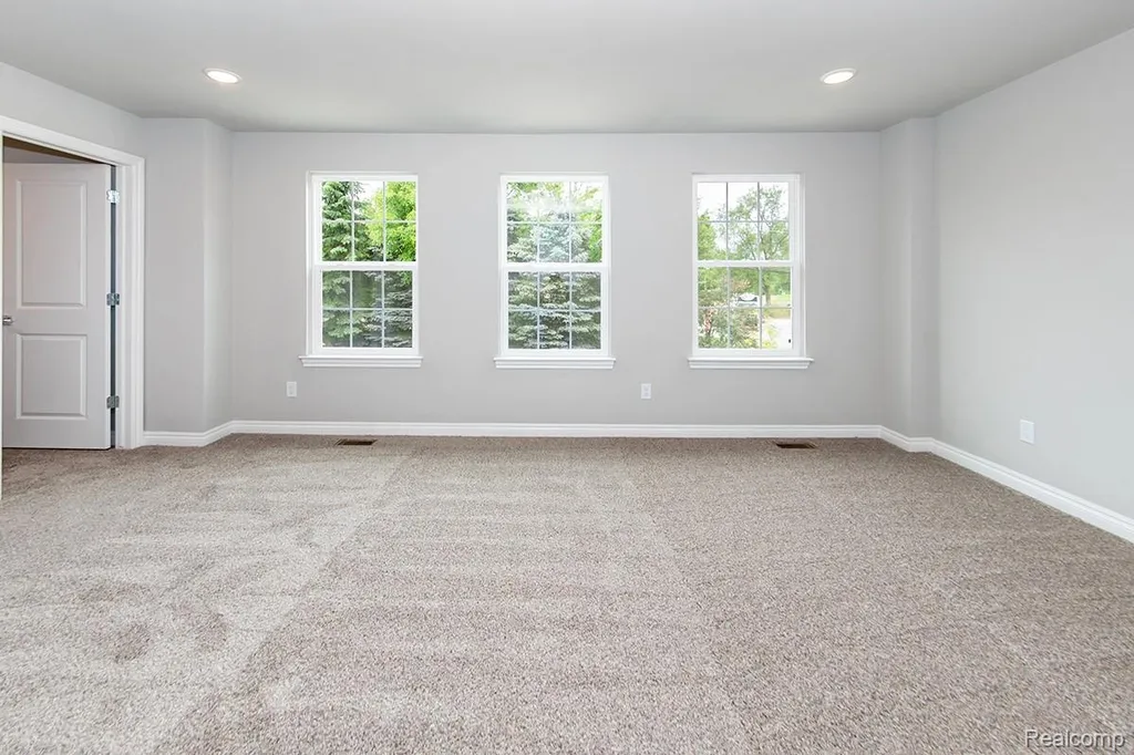 16 Grandview Circle Grandview Circle White Lake Charter Township MI 48386