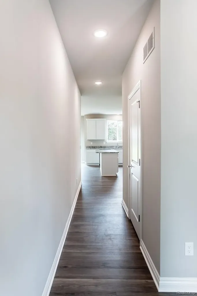 16 Grandview Circle Grandview Circle White Lake Charter Township MI 48386
