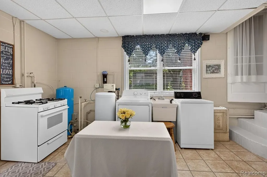 10800 7 Mile Road Salem Township MI 48167
