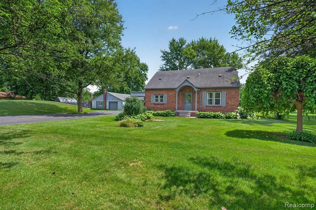 10800 7 Mile Road Salem Township MI 48167