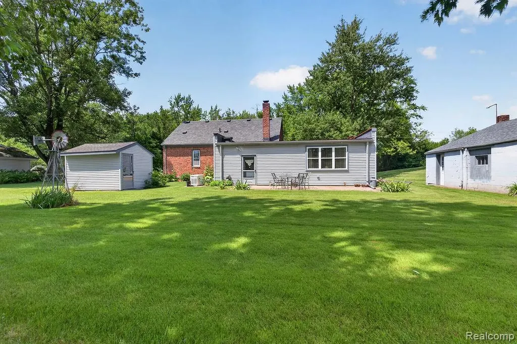 10800 7 Mile Road Salem Township MI 48167
