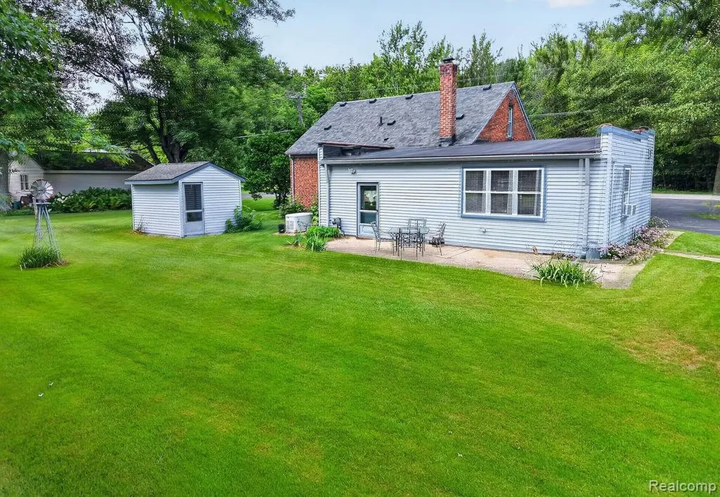 10800 7 Mile Road Salem Township MI 48167