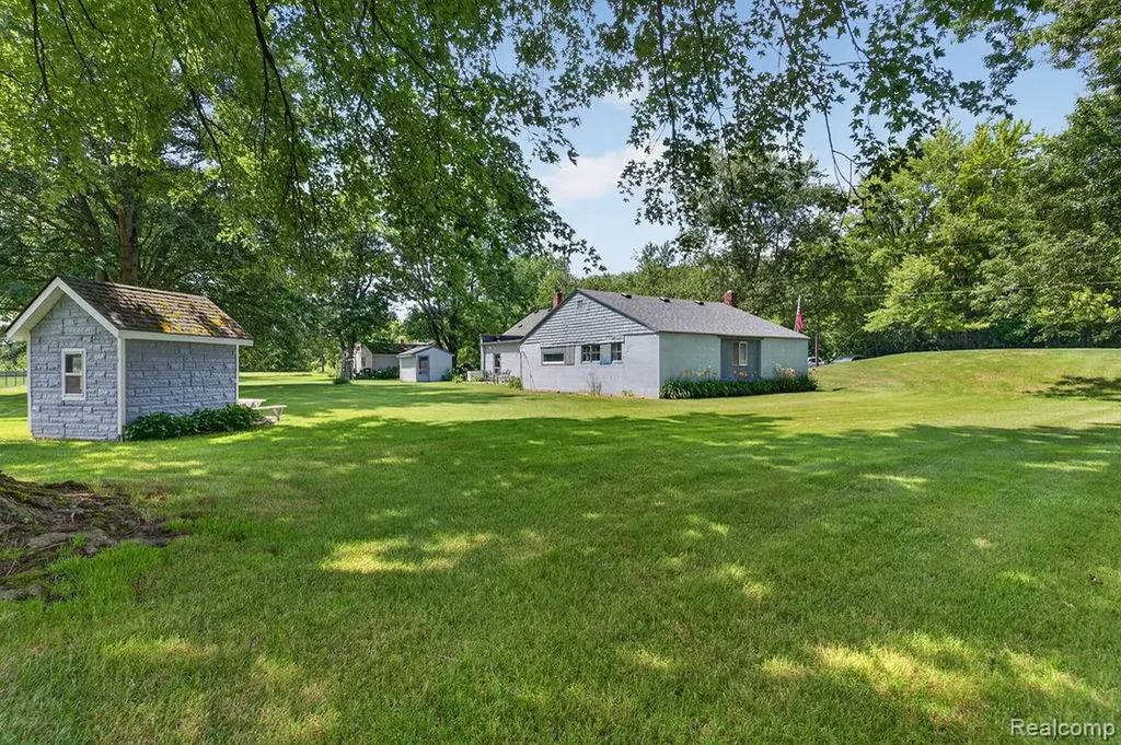 10800 7 Mile Road Salem Township MI 48167