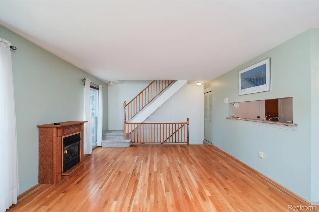 23707 N Rockledge Novi City MI 48375