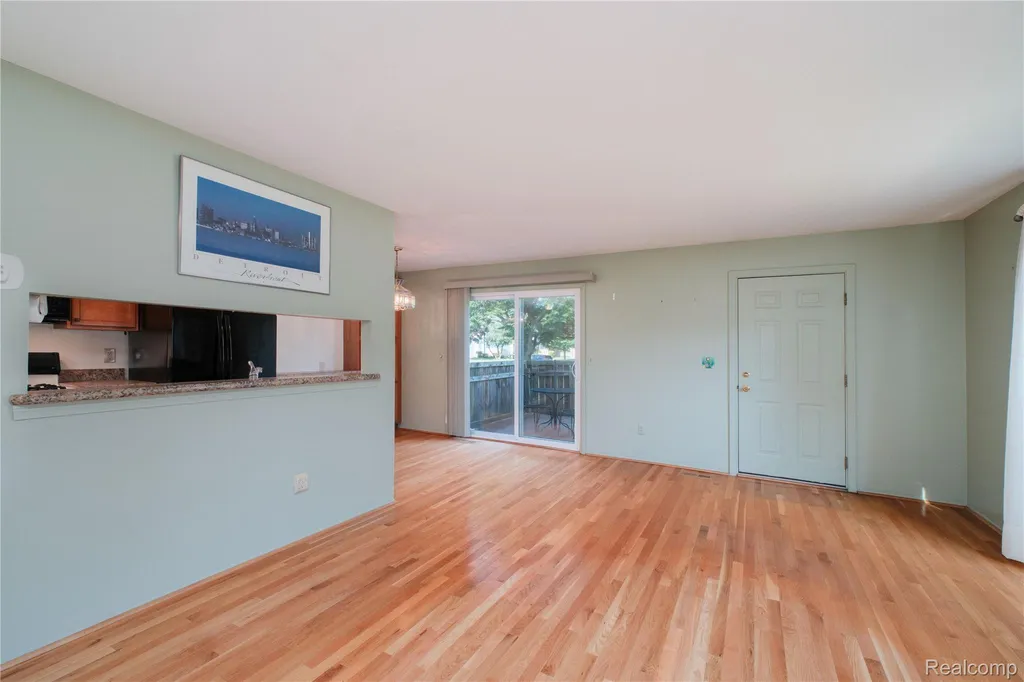 23707 N Rockledge Novi City MI 48375