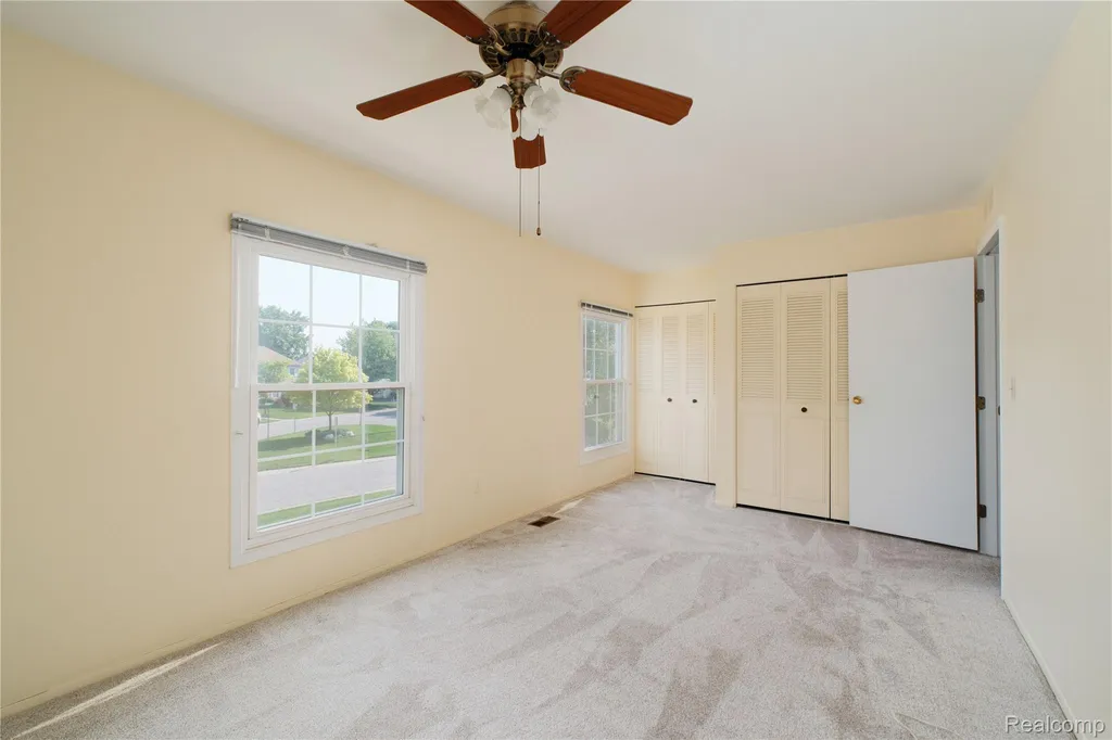 23707 N Rockledge Novi City MI 48375