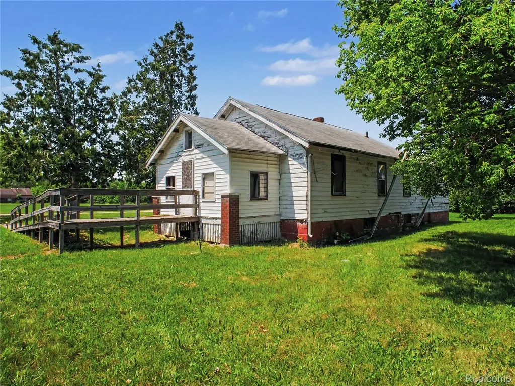 3009 Janes Avenue Buena Vista Charter Township MI 48601