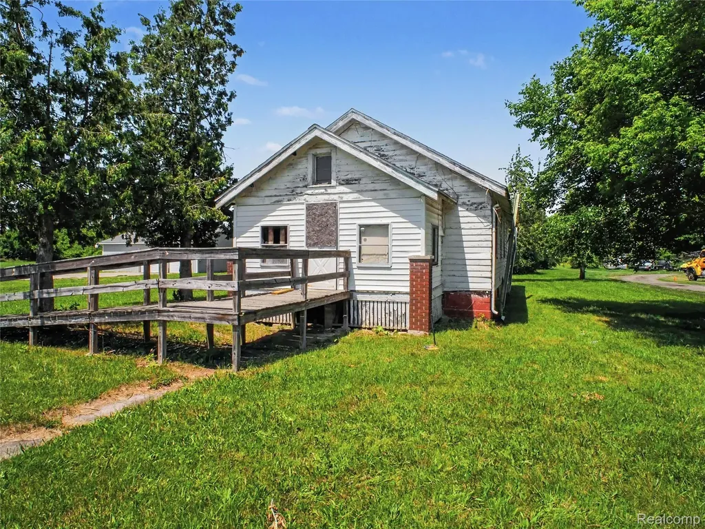 3009 Janes Avenue Buena Vista Charter Township MI 48601