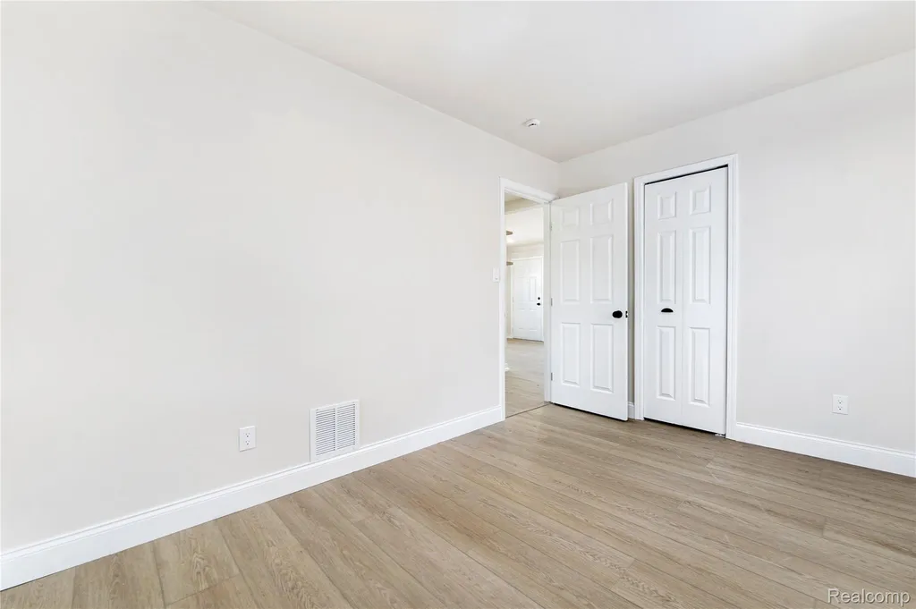21767 Normandy Avenue Eastpointe City MI 48021