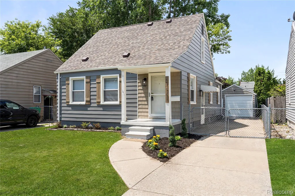 21767 Normandy Avenue Eastpointe City MI 48021