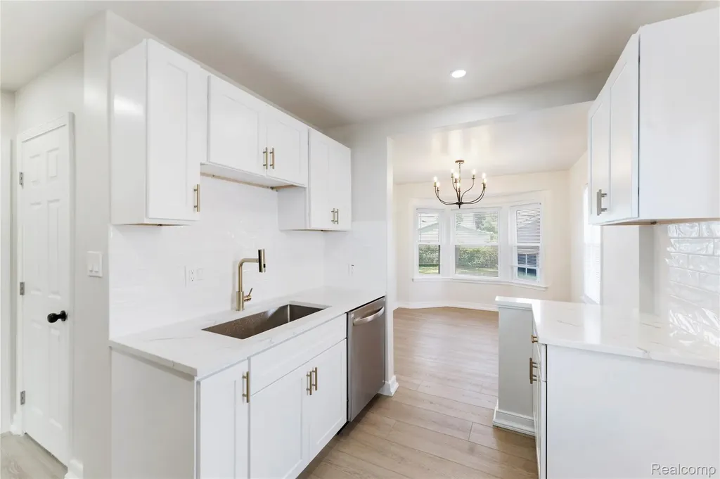 21767 Normandy Avenue Eastpointe City MI 48021