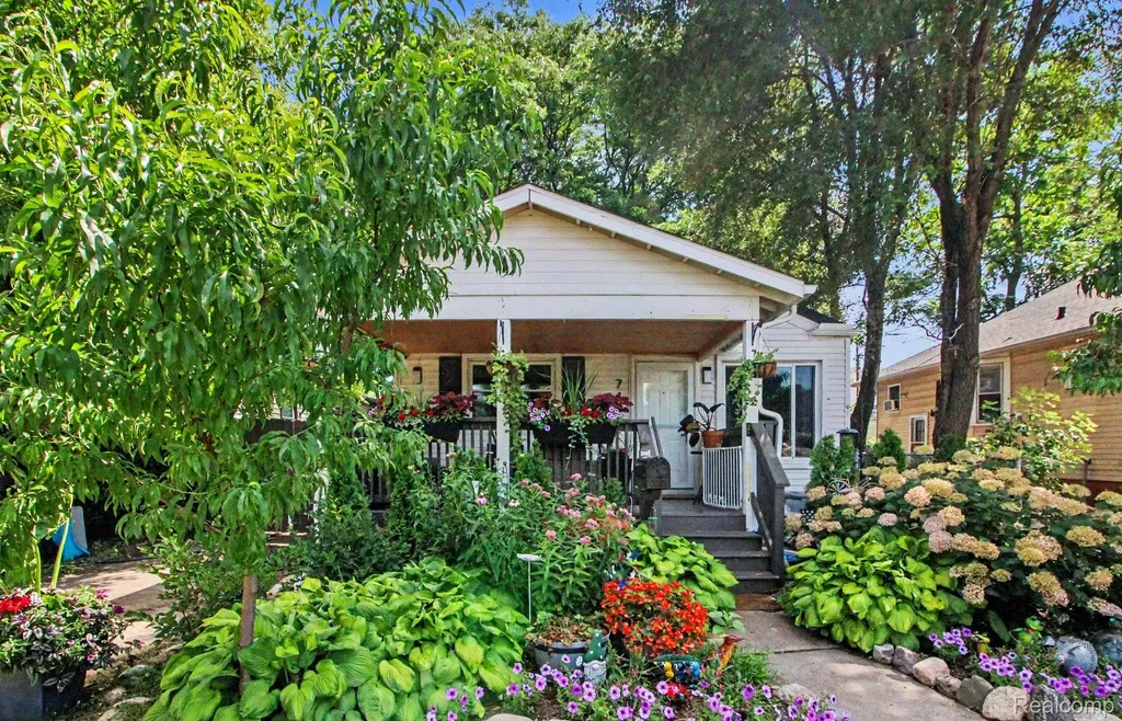 740 E 10 Mile Road Ferndale City MI 48220