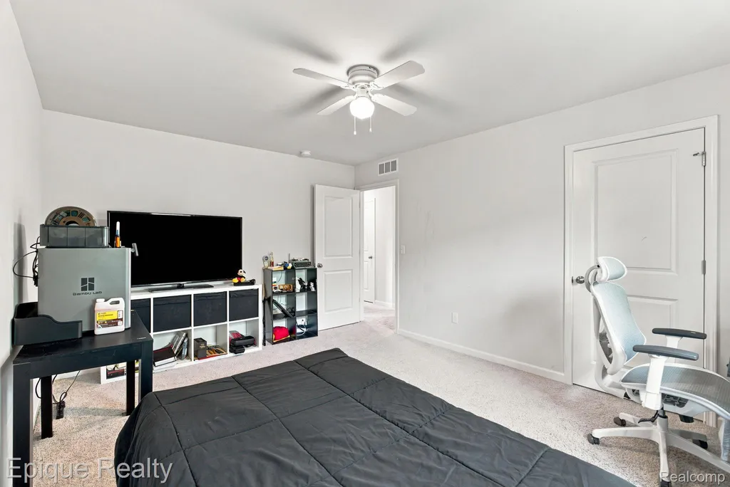 2360 Scenic Hollow Drive Grand Blanc Charter Township MI 48439