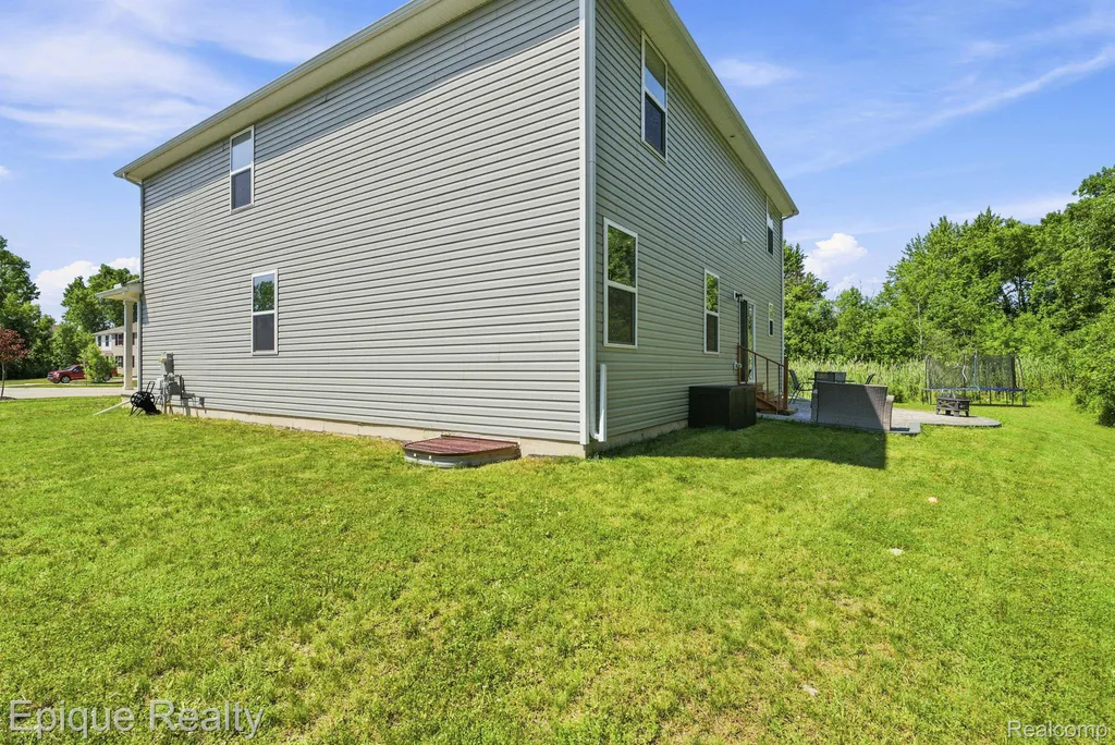 2360 Scenic Hollow Drive Grand Blanc Charter Township MI 48439