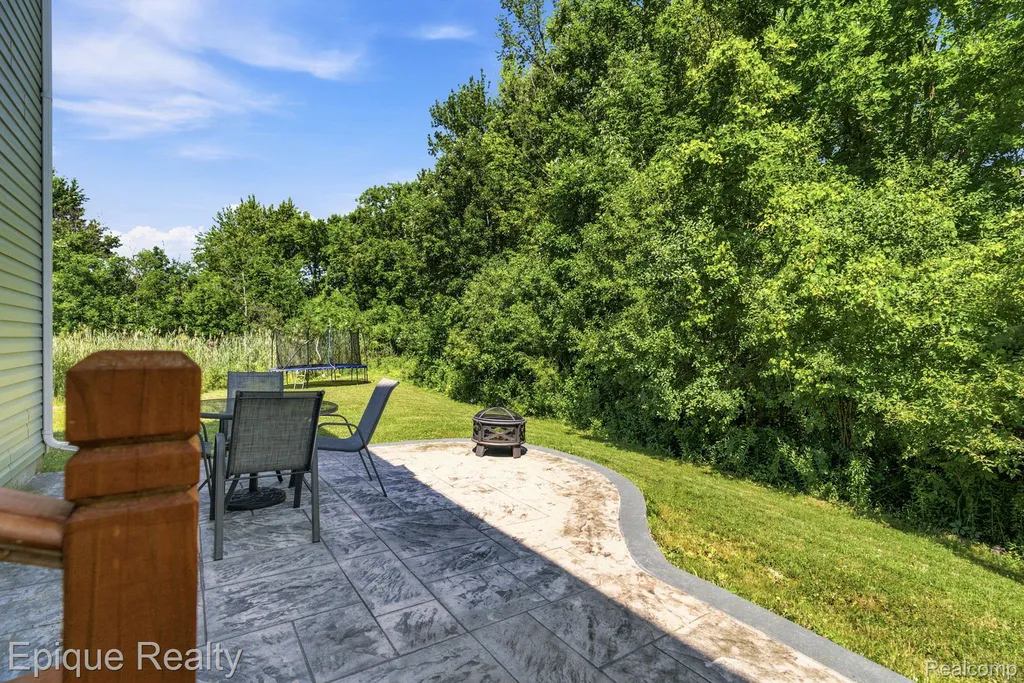 2360 Scenic Hollow Drive Grand Blanc Charter Township MI 48439