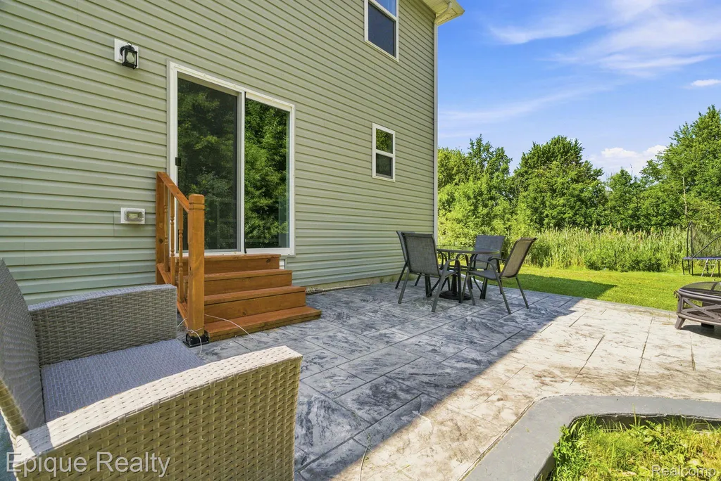 2360 Scenic Hollow Drive Grand Blanc Charter Township MI 48439