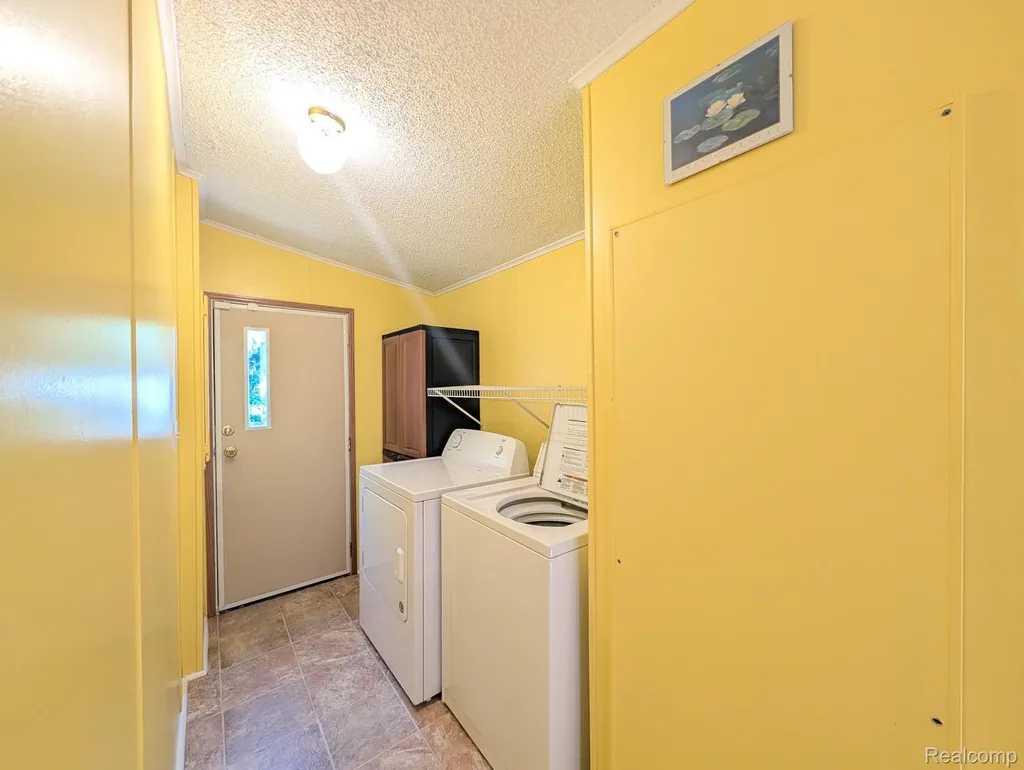59 Foxpointe Court Swartz Creek City MI 48473