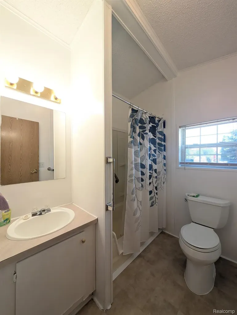 59 Foxpointe Court Swartz Creek City MI 48473