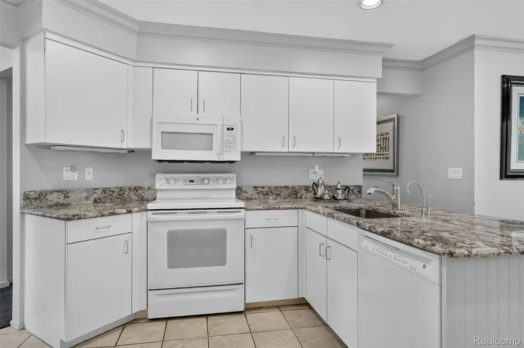 6445 Noble Road West Bloomfield Charter Township MI 48322