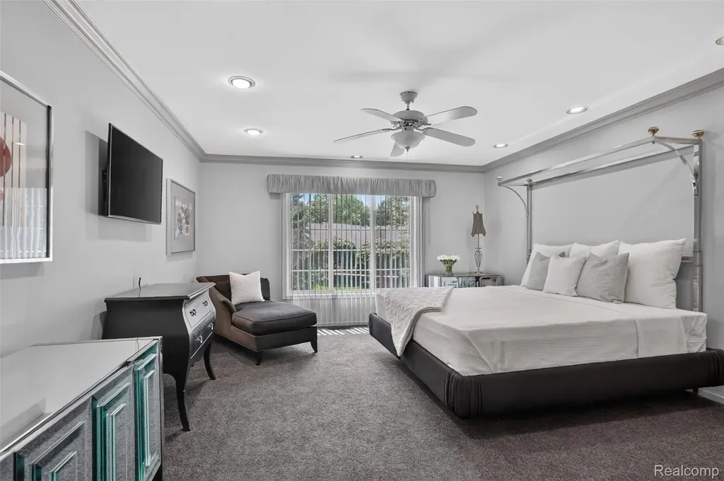 6445 Noble Road West Bloomfield Charter Township MI 48322