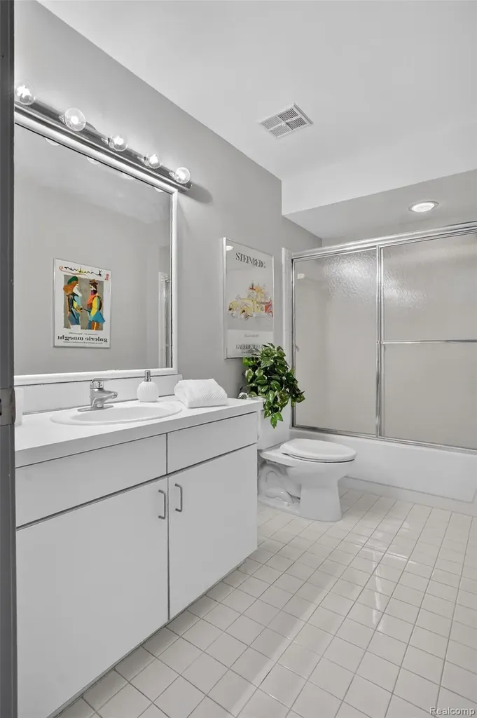6445 Noble Road West Bloomfield Charter Township MI 48322