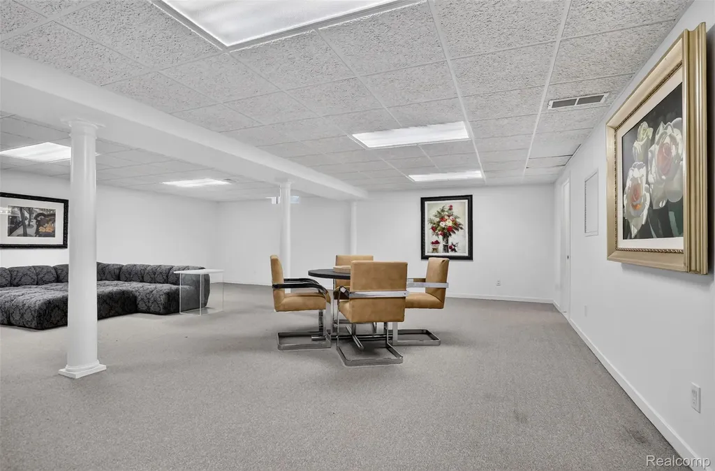 6445 Noble Road West Bloomfield Charter Township MI 48322