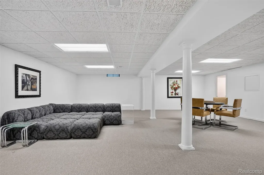 6445 Noble Road West Bloomfield Charter Township MI 48322