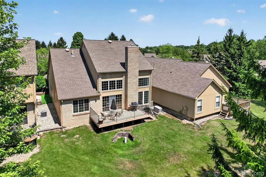 6445 Noble Road West Bloomfield Charter Township MI 48322