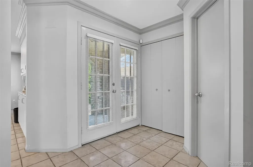 6445 Noble Road West Bloomfield Charter Township MI 48322