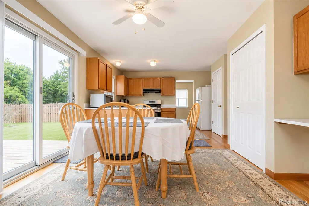 41585 Cherry Hill Road Canton Charter Township MI 48188
